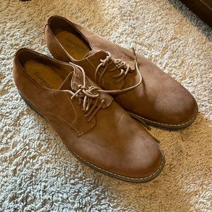 Men’s dress shoes. Size 9 Freeman brand.